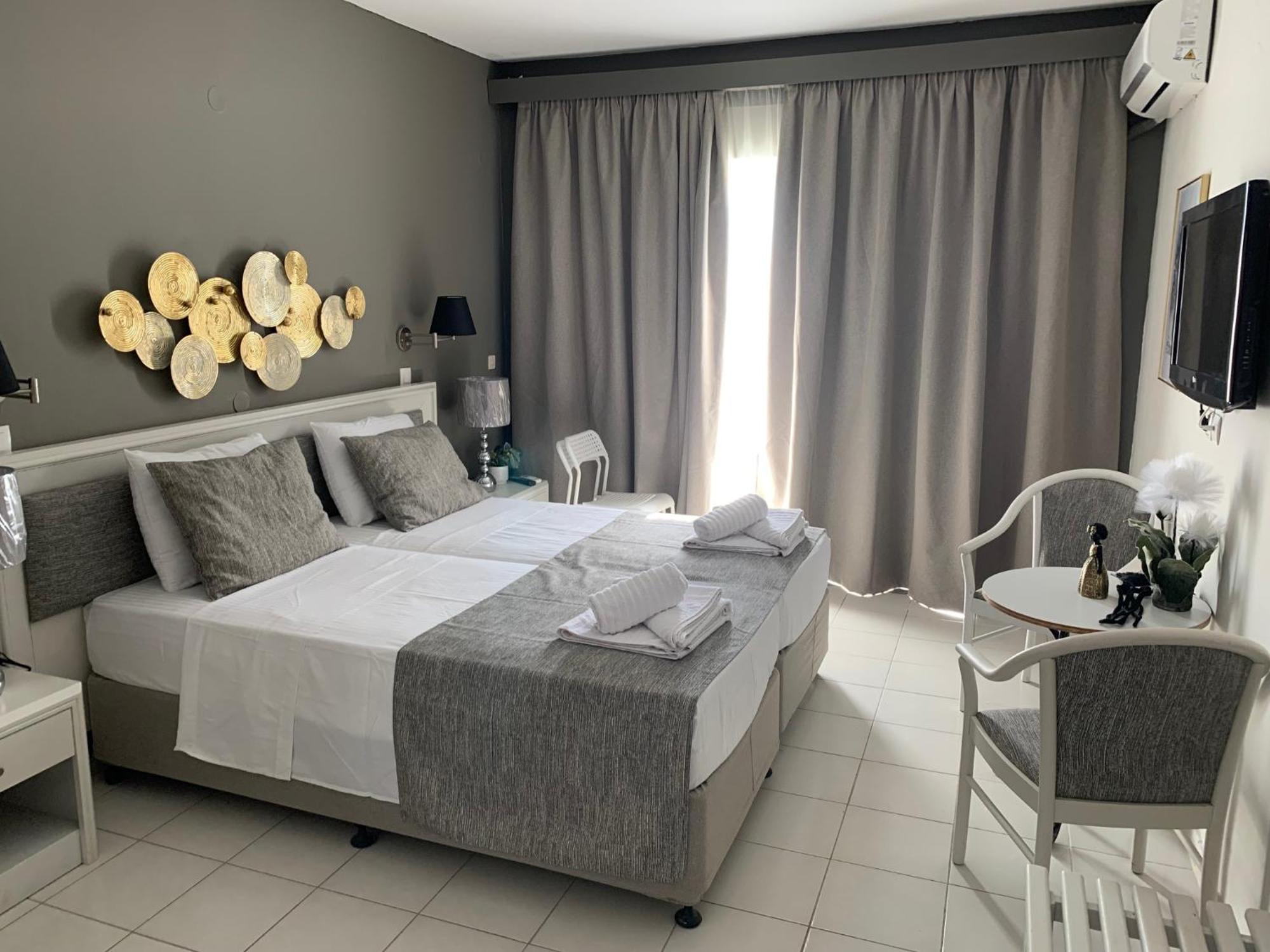 Alkyonides Boutique Hotel เกรมาสตี ภายนอก รูปภาพ