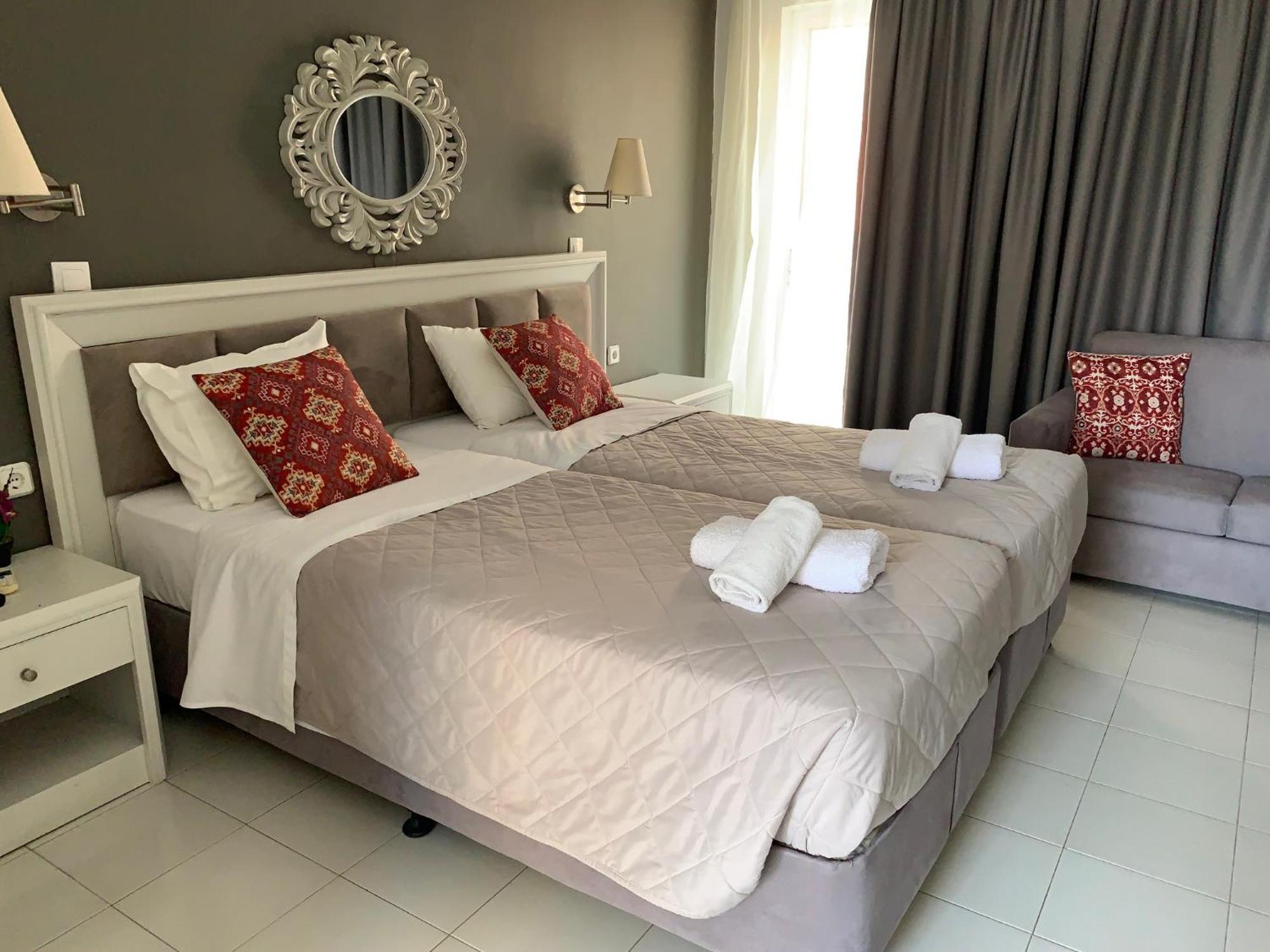 Alkyonides Boutique Hotel เกรมาสตี ภายนอก รูปภาพ