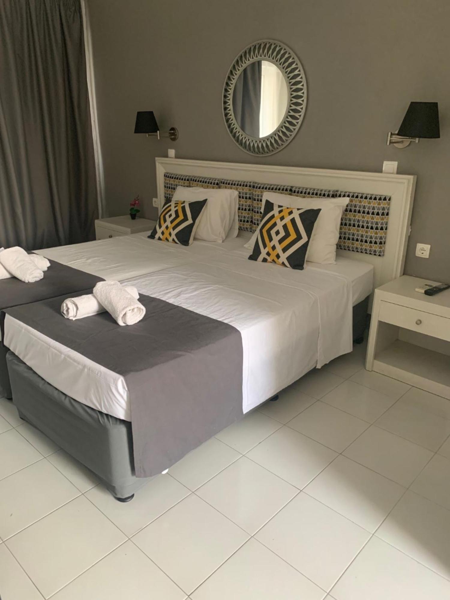 Alkyonides Boutique Hotel เกรมาสตี ภายนอก รูปภาพ