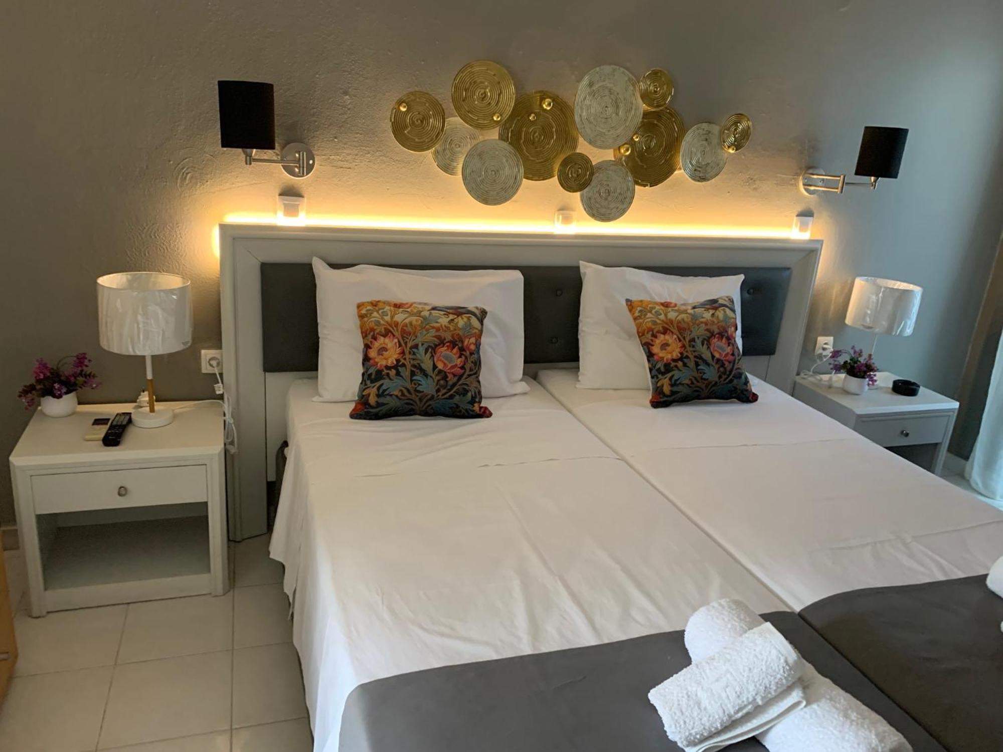 Alkyonides Boutique Hotel เกรมาสตี ภายนอก รูปภาพ